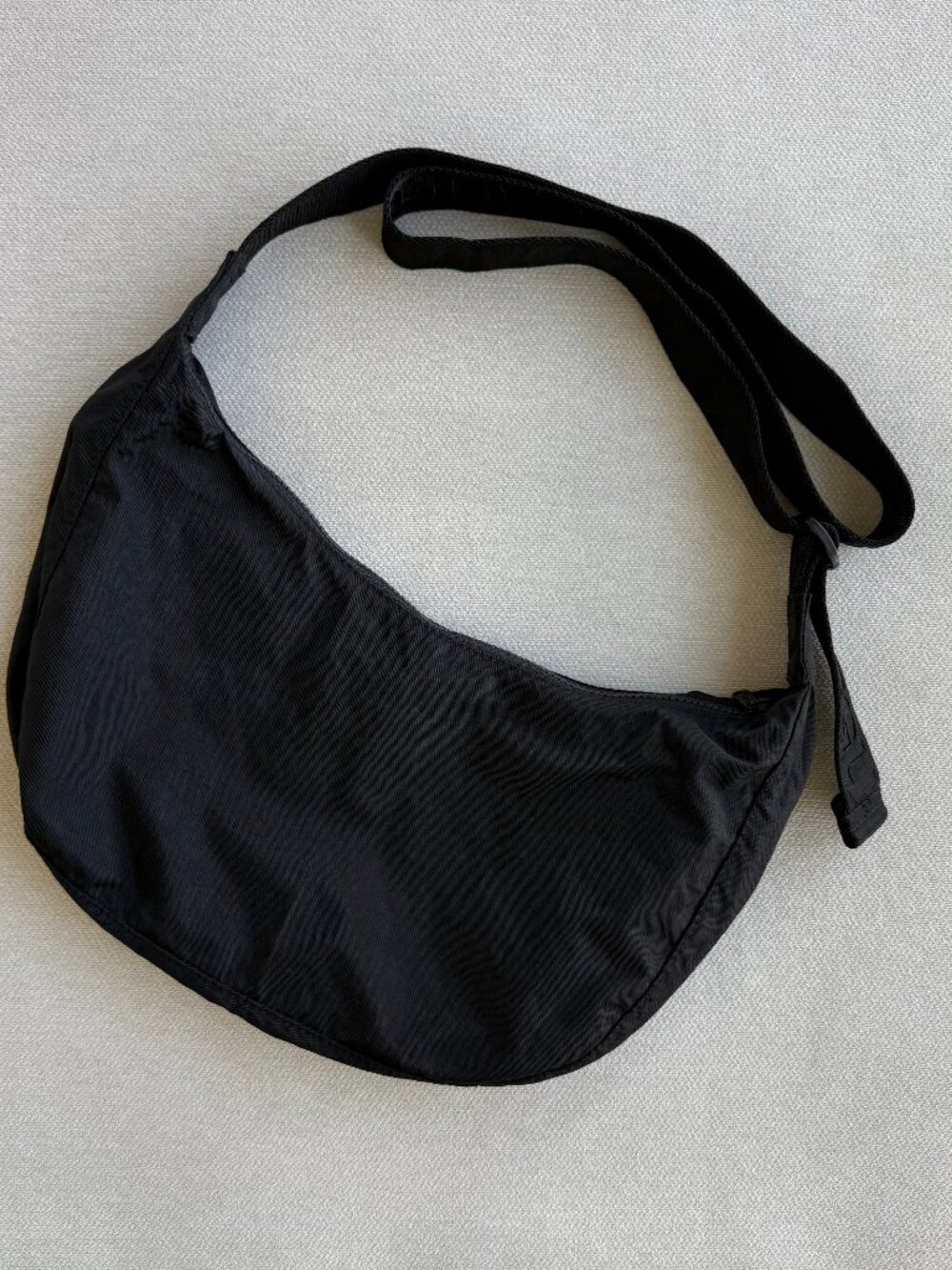 Baggu | black medium nylon crescent bag